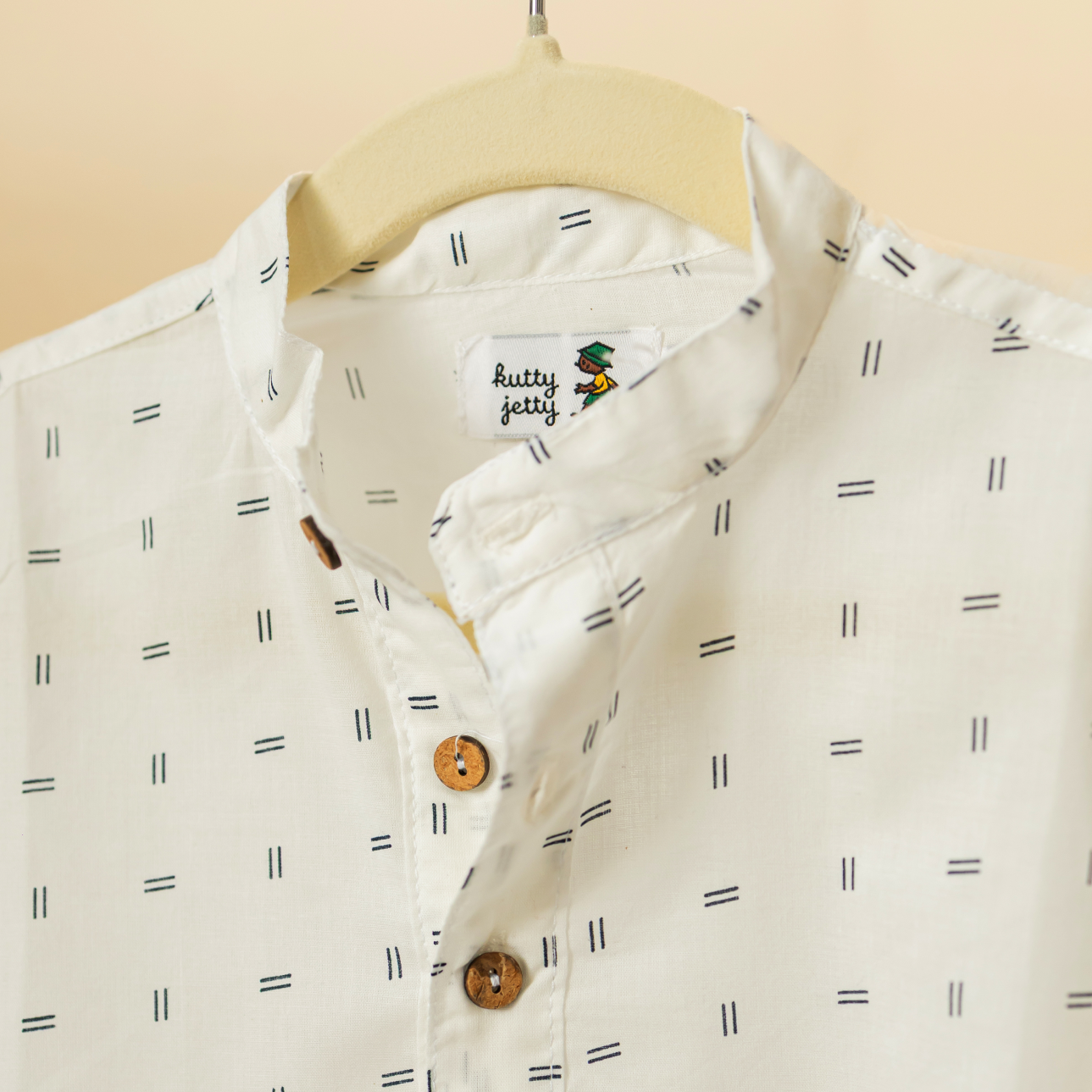 White Kurta With Two Kutty Parallel Black Lines